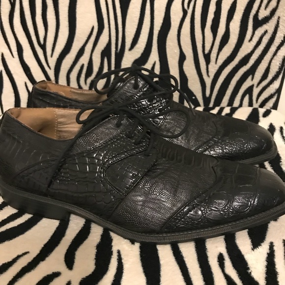 SOLD!! Men’s Alfani dress shoes, Size 9 - Picture 2 of 3